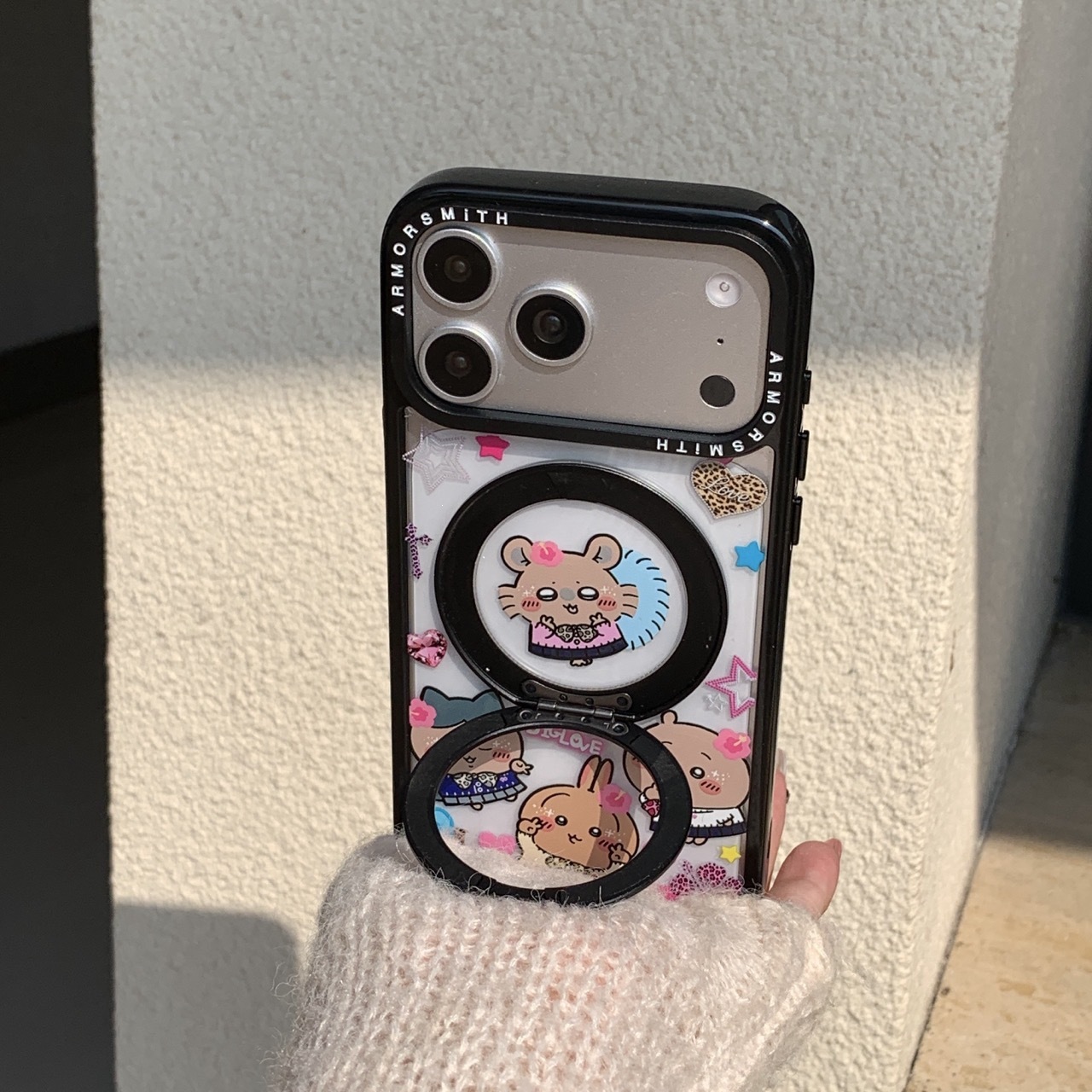 تعليقة هاتف أكريليك لطيفة بشخص - مراجعة Phone Accessories Chain وسعره